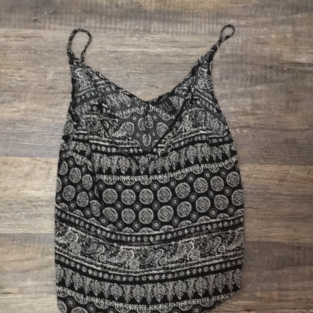 Forever 21 Cute Boho Tanktop - Picture 5 of 5